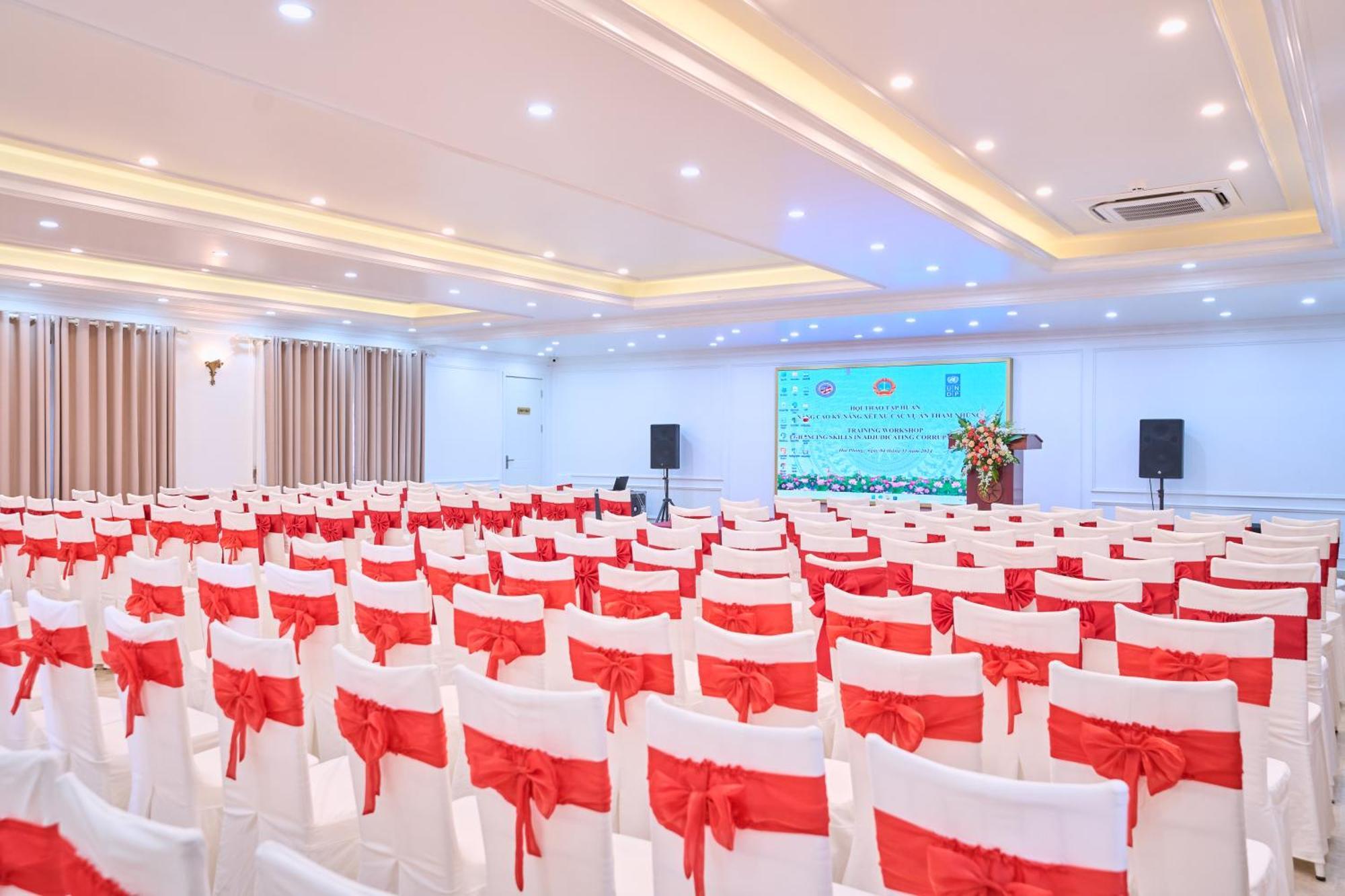Le Haute Hotel Hai Phong Exterior foto